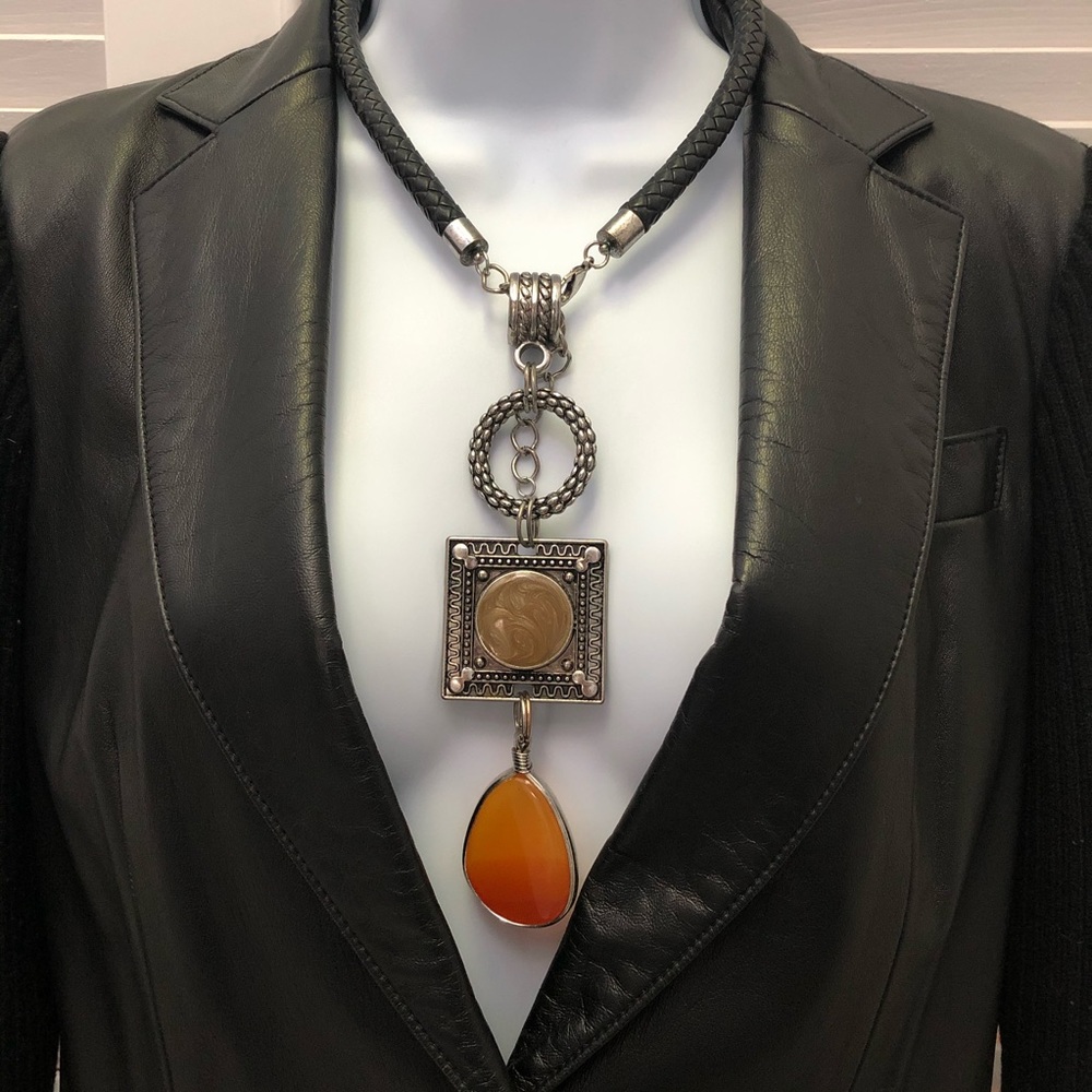 Beautiful drop necklace with leather chain